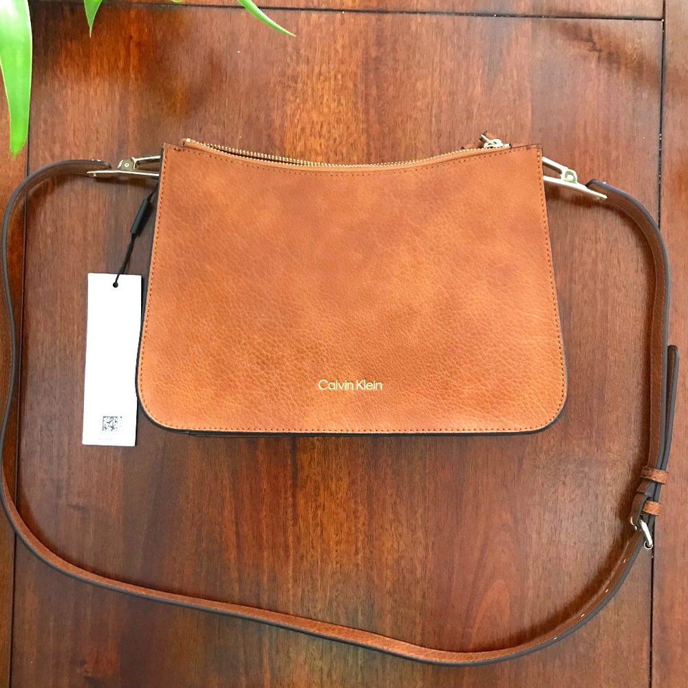 Calvin Klein Reyna Novelty Crossbody purse